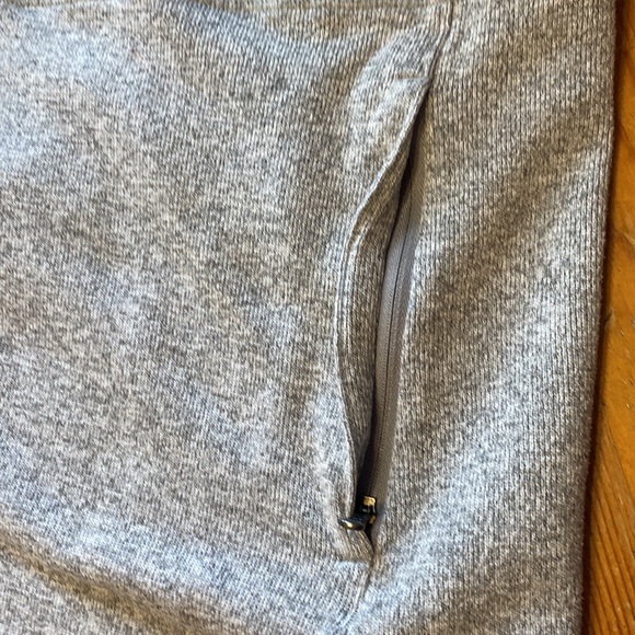 Mens Under Armour quarter zip - Picture 5 of 5